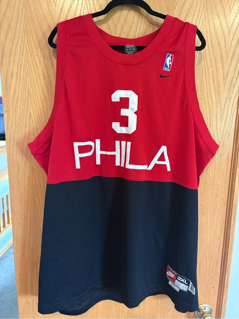 Vintage Nike Allen Iverson Philadelphia 76ers #3 Jersey